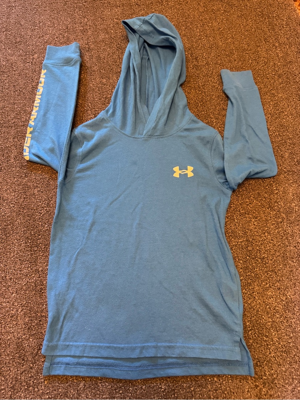 Under Armour Boys Light Blue Long Sleeve Hoodie, Size 5